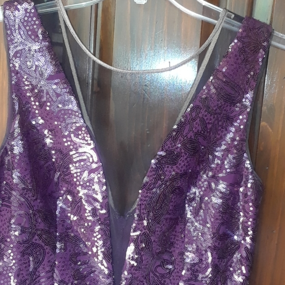 BCBG MAXAZRIA DRESS- SIZE 6 - Picture 6 of 8